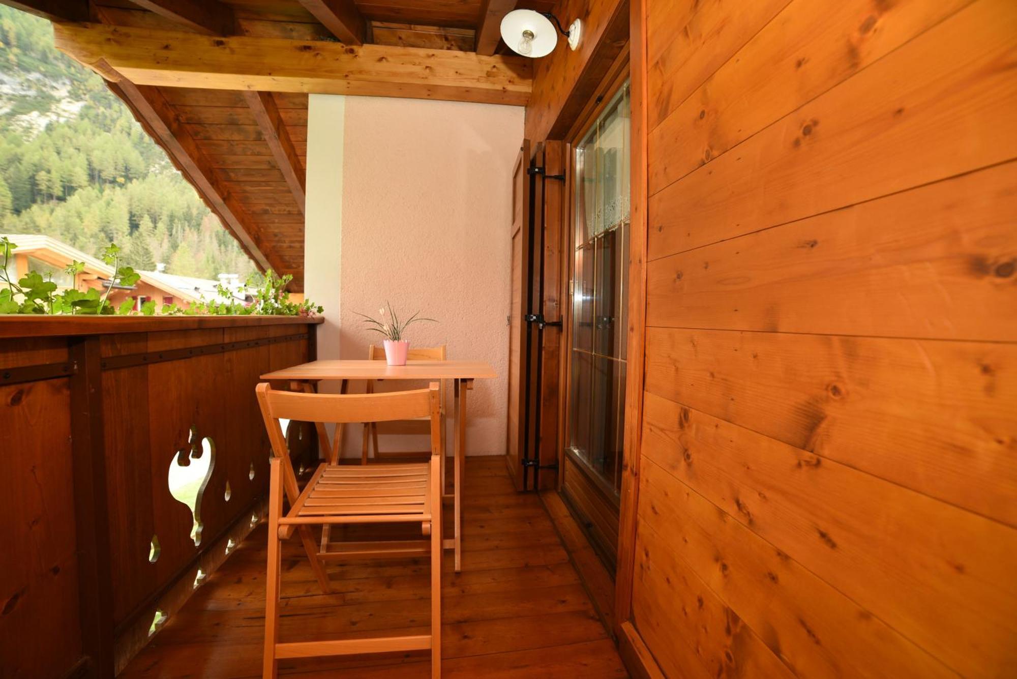 Cesa Mandi E Miky Appartement Canazei Buitenkant foto